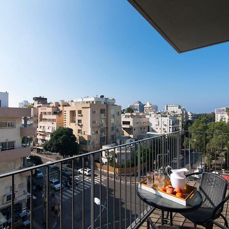 Hilton Bay Apartment With The Shelter Tel Aviv Buitenkant foto